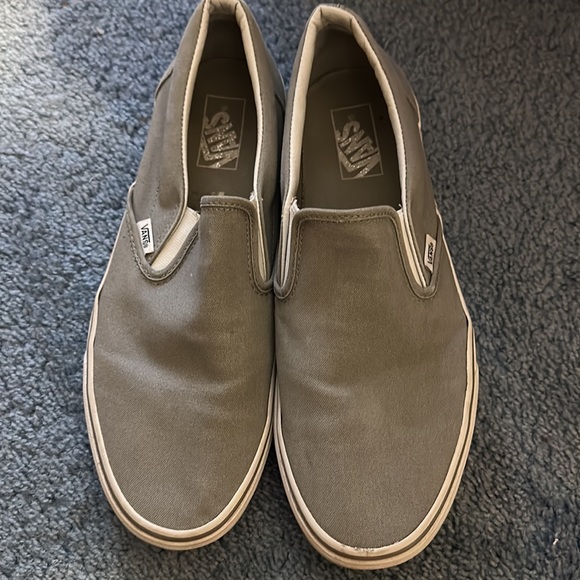 Men’s Size 10 Grey vans ! - Picture 2 of 3